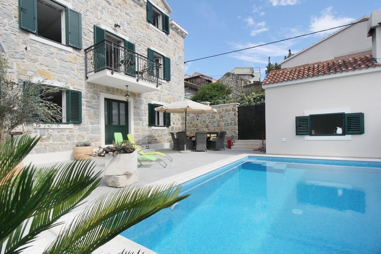 Villa Filipetti With Heated Pool Макарська Екстер'єр фото