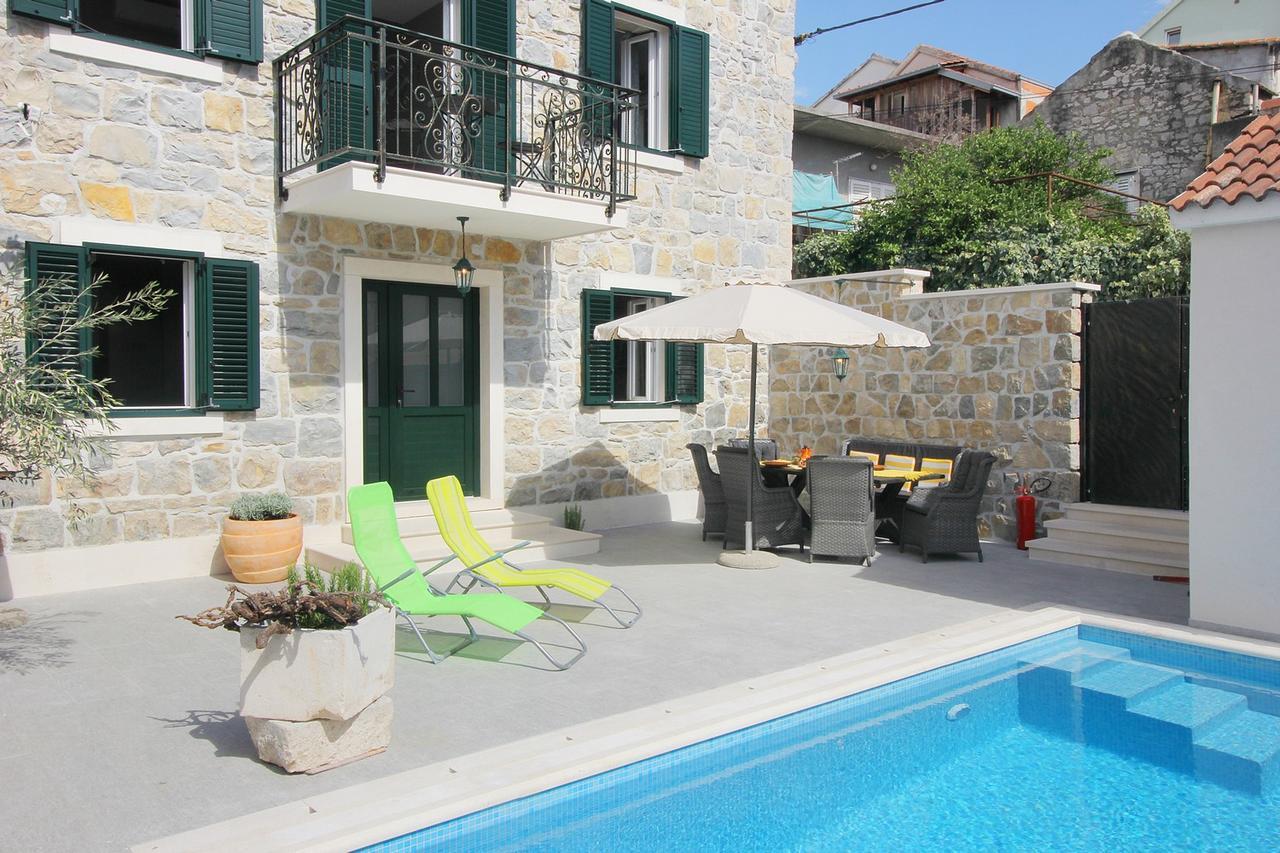 Villa Filipetti With Heated Pool Макарська Екстер'єр фото